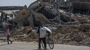 Over 100,000 Displaced in Rafah as Israeli Strikes Intensify, Warns UN